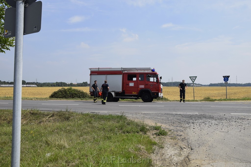 Schwerer Krad Pkw Unfall Koeln Porz Libur Liburer Landstr (Krad Fahrer nach Tagen verstorben) P005.JPG - Miklos Laubert